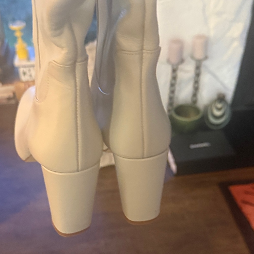 Zara Cream to the Knee Boots - Picture 8 of 9